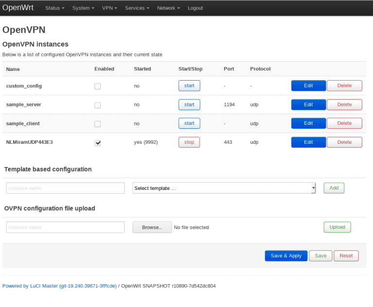 LuCI" به عنوان واسط کاربری گرافیکی برای مدیریت تنظیمات سیستم استفاده میشود